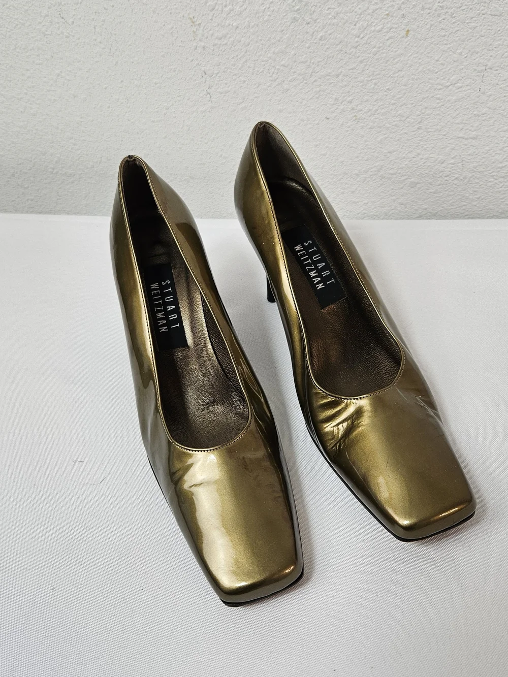 Vintage Stuart Weitzman gold patent leather square-toed pumps Size 8